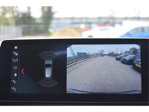 BMW X1 sDrive20i VDL Nedcar Edition 192 PK | NL-Auto | HUD | Pano.dak | DAB | Afn.trekhaak | Camera | Vol | Unieke km.stand