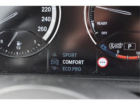 BMW X1 sDrive20i VDL Nedcar Edition 192 PK | NL-Auto | HUD | Pano.dak | DAB | Afn.trekhaak | Camera | Vol | Unieke km.stand