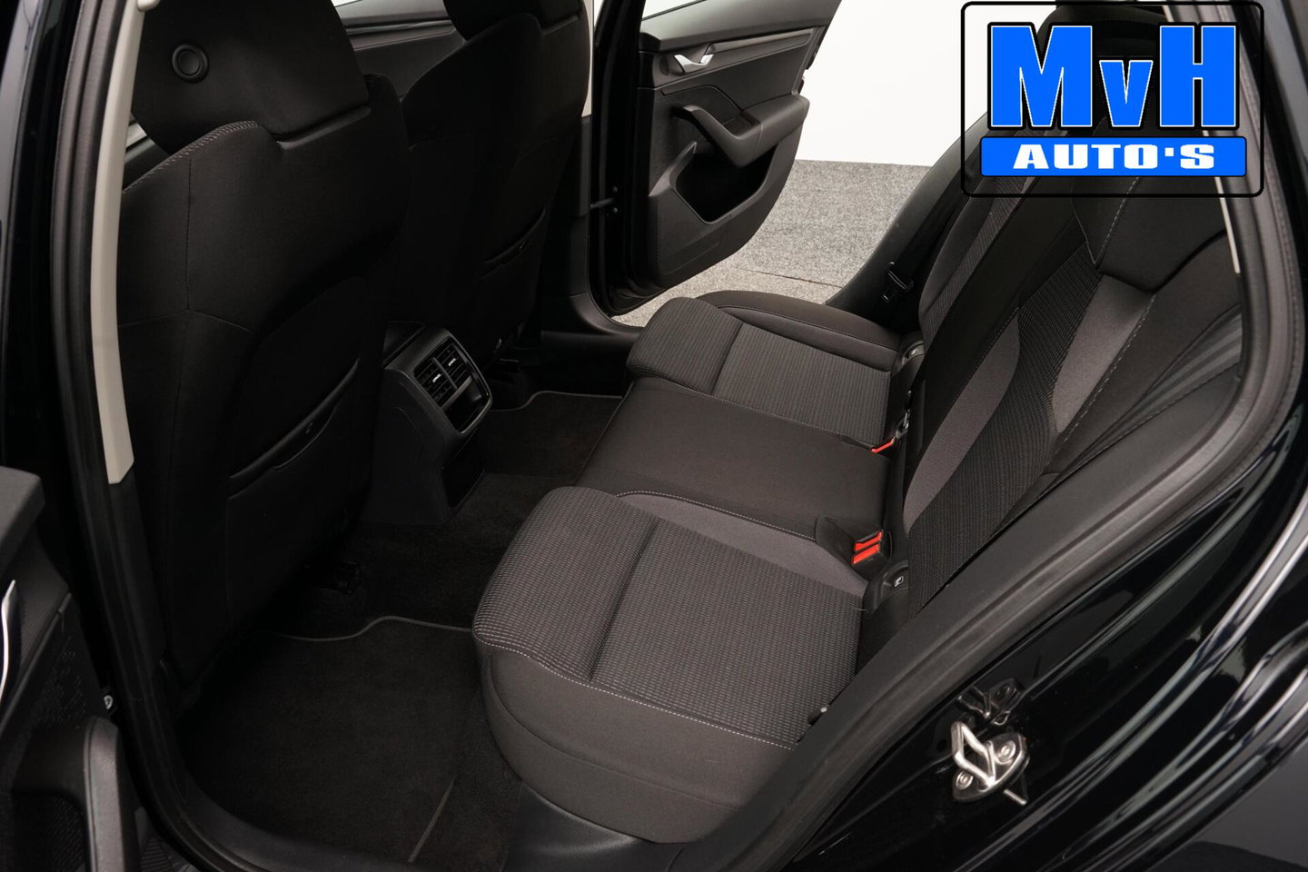 Škoda Octavia Combi 1.0 TSI Business Edition|VIRTUAL|LED|NAP