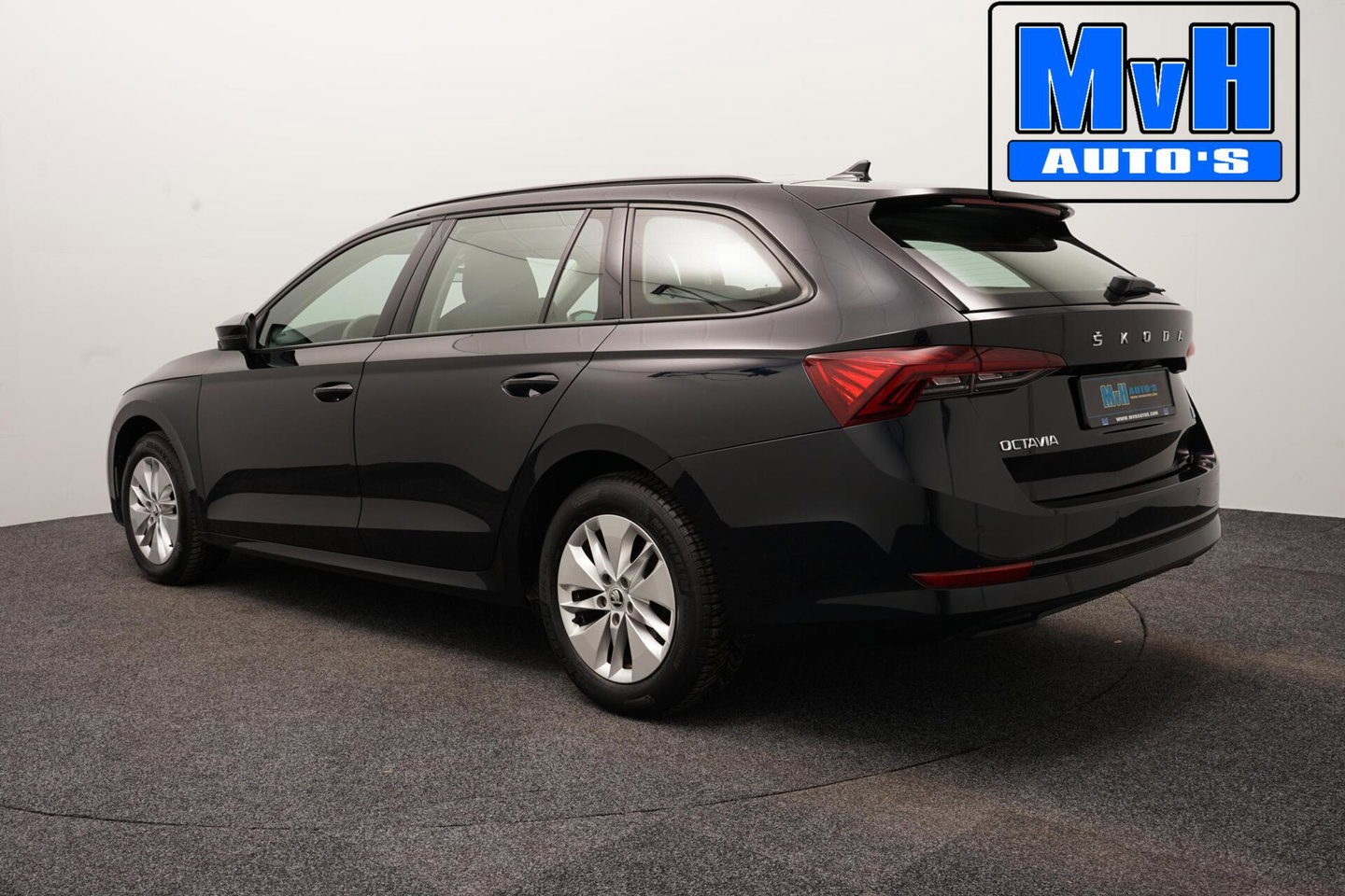 Škoda Octavia Combi 1.0 TSI Business Edition|VIRTUAL|LED|NAP