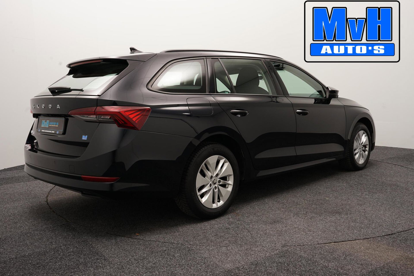 Škoda Octavia Combi 1.0 TSI Business Edition|VIRTUAL|LED|NAP