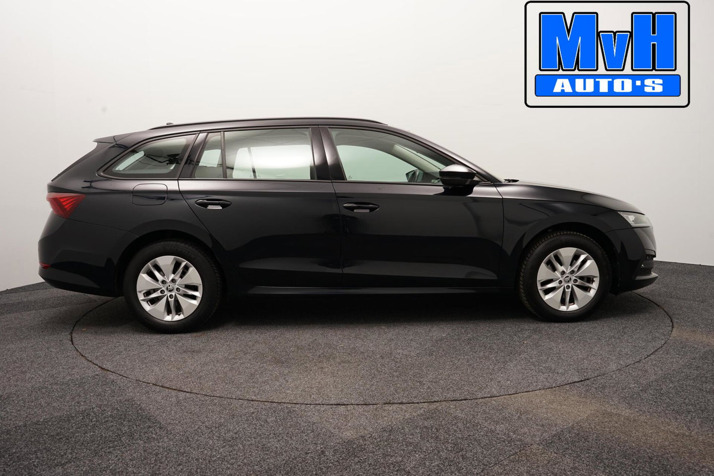 Škoda Octavia Combi 1.0 TSI Business Edition|VIRTUAL|LED|NAP