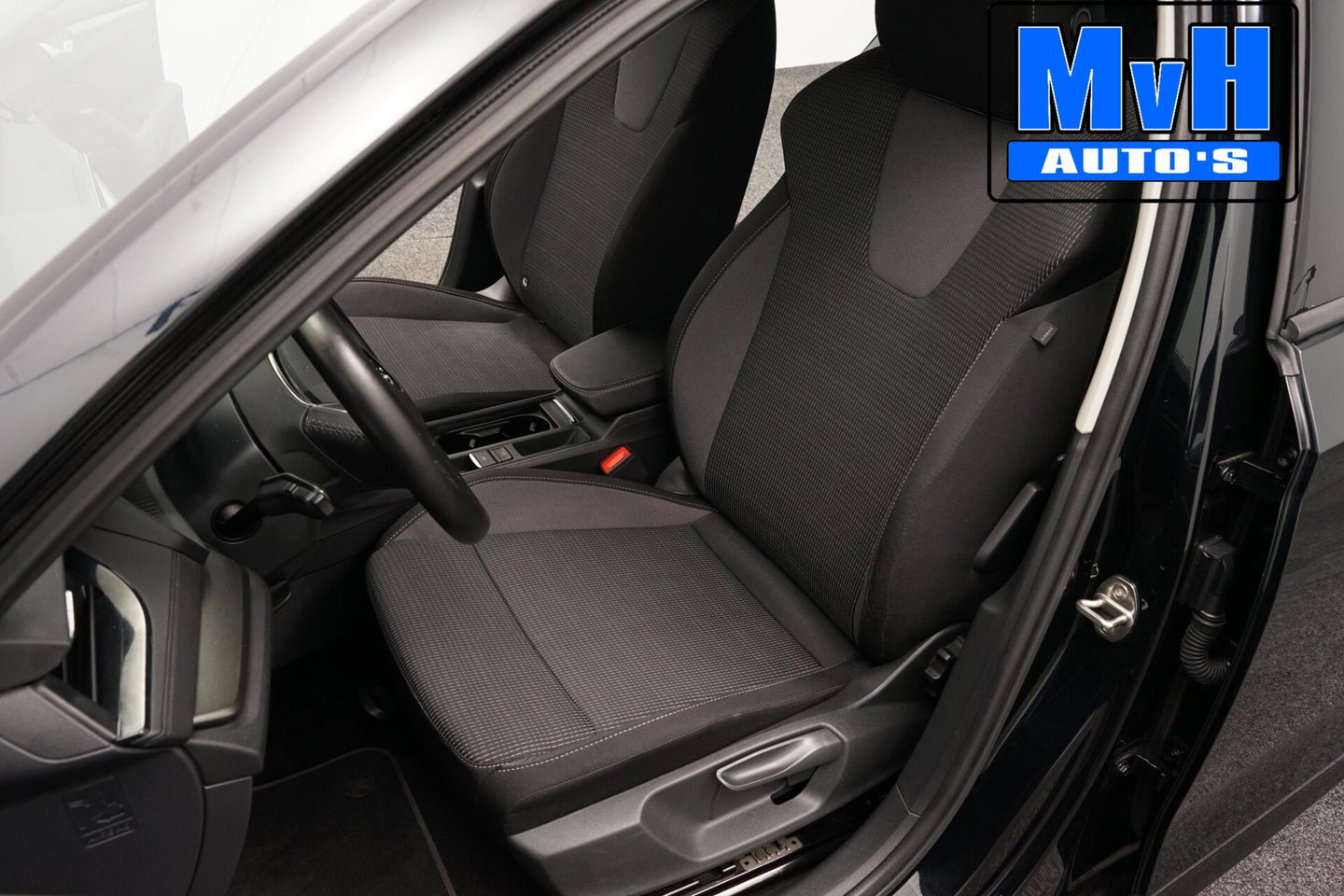 Škoda Octavia Combi 1.0 TSI Business Edition|VIRTUAL|LED|NAP