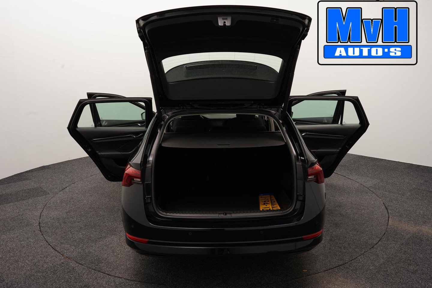 Škoda Octavia Combi 1.0 TSI Business Edition|VIRTUAL|LED|NAP