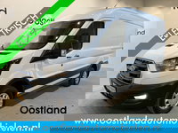 Ford E-Transit - 390 (3500 kg) L2H2 Trend 68 kWh 184 PK / 100% Elektrisch !! / Airco / Cruise Control / CarPlay / Camera / Navigatie / 3-Zits / 12.200 KM !!