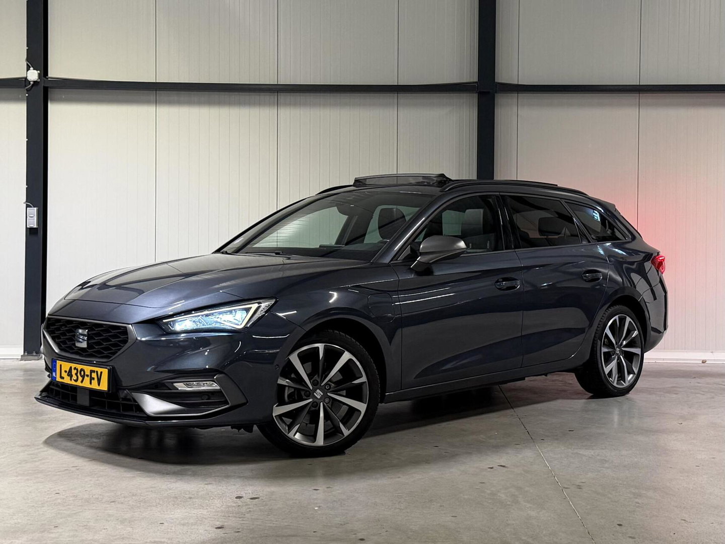 SEAT Leon Sportstourer Seat Leon 1.4 TSI eHybrid PHEV FR Pano Stoelverwarming Sfeer