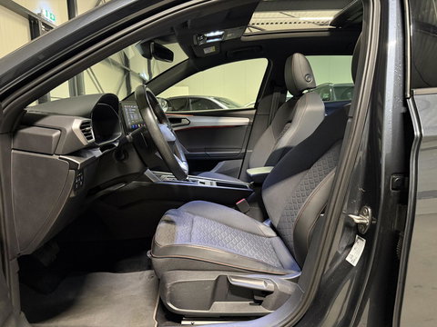 SEAT Leon Sportstourer Seat Leon 1.4 TSI eHybrid PHEV FR Pano Stoelverwarming Sfeer