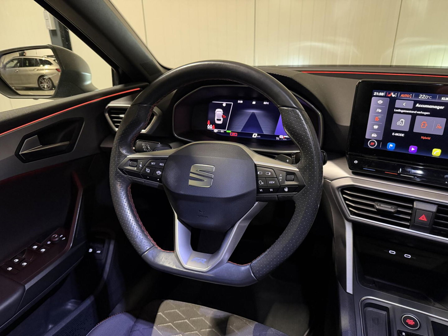 SEAT Leon Sportstourer Seat Leon 1.4 TSI eHybrid PHEV FR Pano Stoelverwarming Sfeer