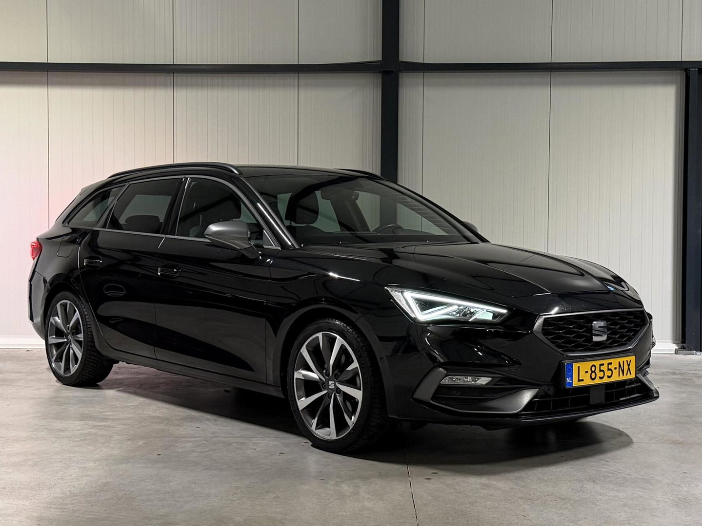 SEAT Leon Sportstourer Seat Leon 1.5 eTSI FR 150PK Virtual Sfeer Trekhaak Carplay