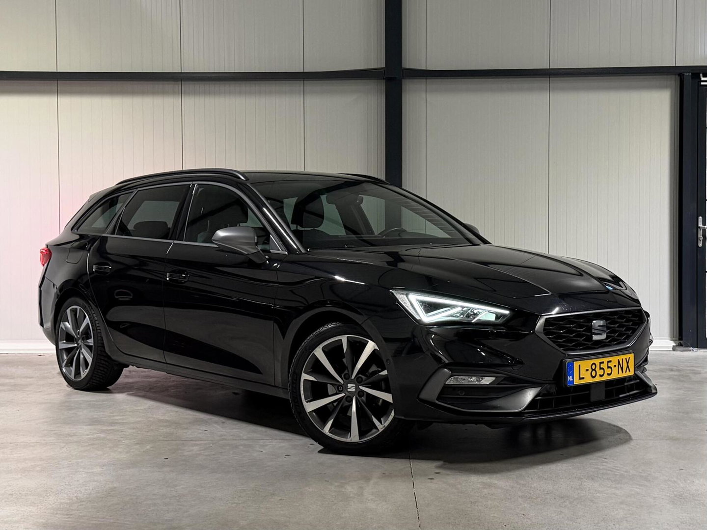 SEAT Leon Sportstourer Seat Leon 1.5 eTSI FR 150PK Virtual Sfeer Trekhaak Carplay