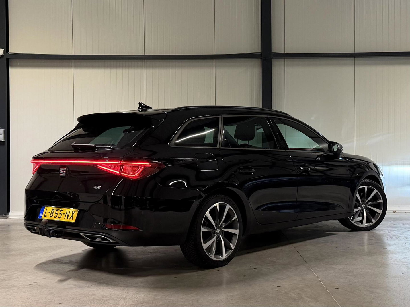 SEAT Leon Sportstourer Seat Leon 1.5 eTSI FR 150PK Virtual Sfeer Trekhaak Carplay