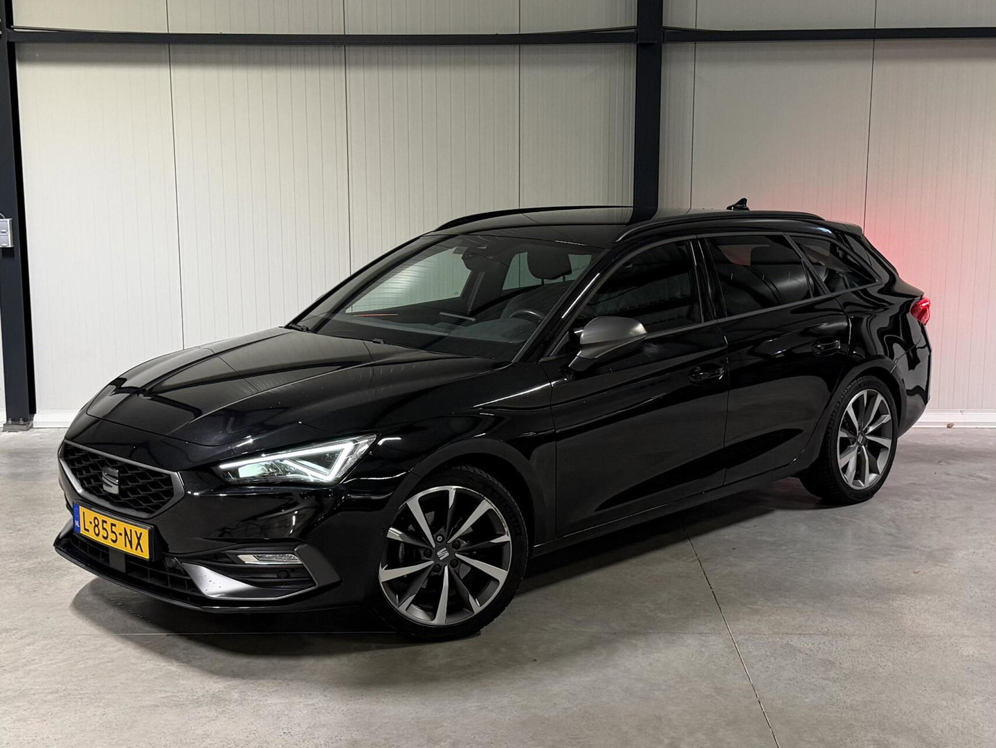 SEAT Leon Sportstourer Seat Leon 1.5 eTSI FR 150PK Virtual Sfeer Trekhaak Carplay