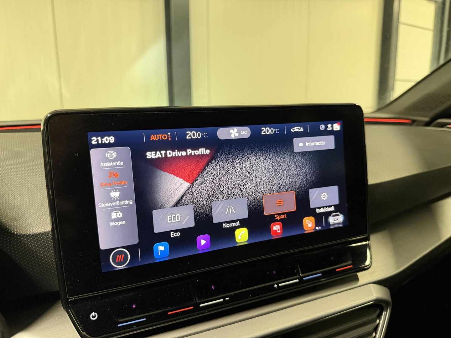 SEAT Leon Sportstourer Seat Leon 1.5 eTSI FR 150PK Virtual Sfeer Trekhaak Carplay