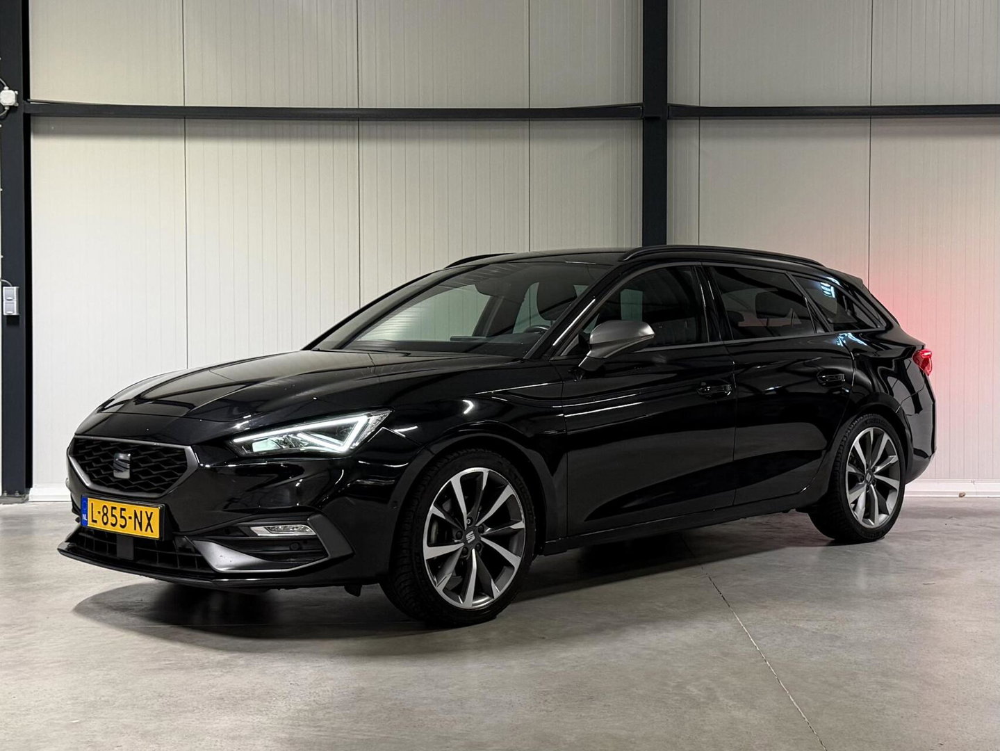 SEAT Leon Sportstourer Seat Leon 1.5 eTSI FR 150PK Virtual Sfeer Trekhaak Carplay