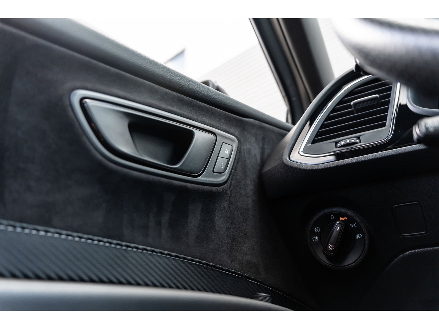 SEAT Leon ST 2.0 TSI CUPRA 300 4DRIVE PANO BEATS CAMERA DAB+