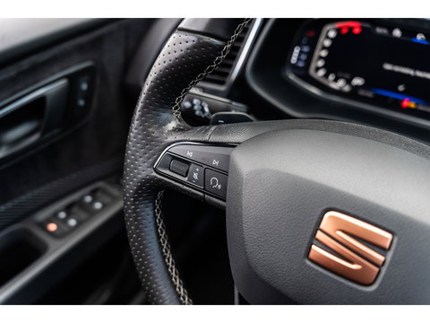 SEAT Leon ST 2.0 TSI CUPRA 300 4DRIVE PANO BEATS CAMERA DAB+