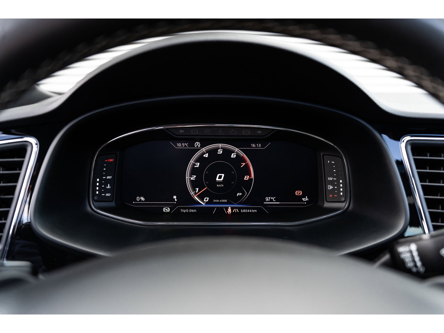 SEAT Leon ST 2.0 TSI CUPRA 300 4DRIVE PANO BEATS CAMERA DAB+