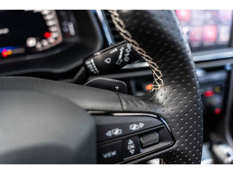 SEAT Leon ST 2.0 TSI CUPRA 300 4DRIVE PANO BEATS CAMERA DAB+