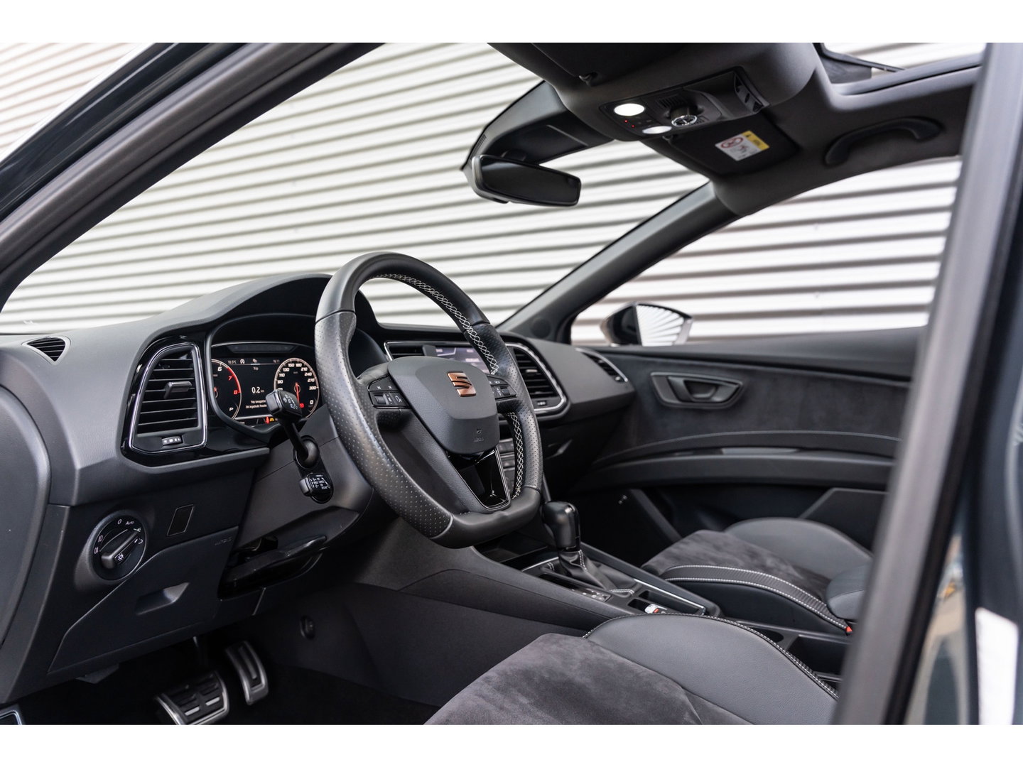 SEAT Leon ST 2.0 TSI CUPRA 300 4DRIVE PANO BEATS CAMERA DAB+