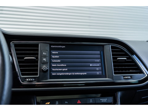 SEAT Leon ST 2.0 TSI CUPRA 300 4DRIVE PANO BEATS CAMERA DAB+