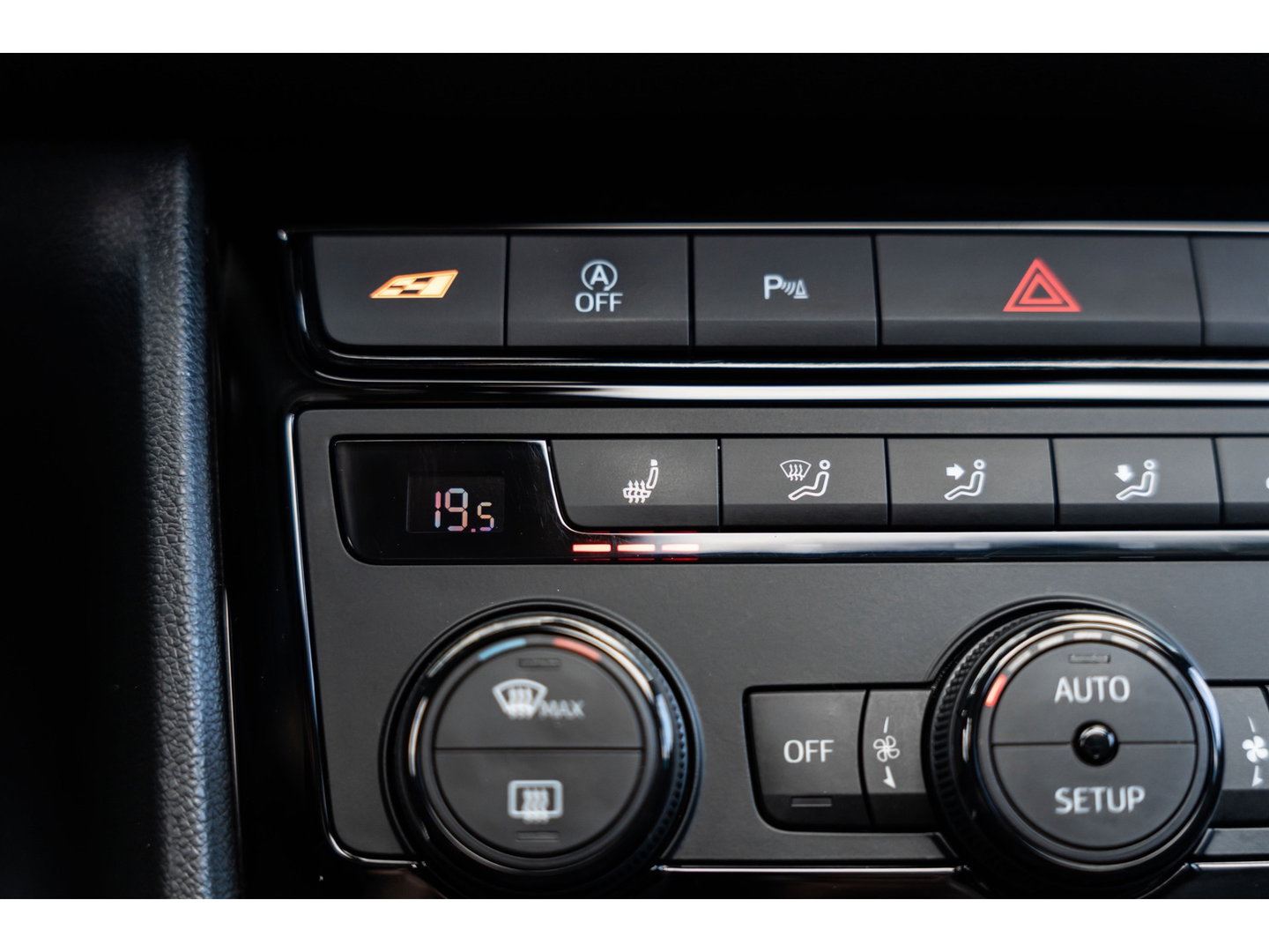 SEAT Leon ST 2.0 TSI CUPRA 300 4DRIVE PANO BEATS CAMERA DAB+