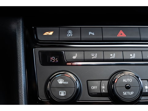 SEAT Leon ST 2.0 TSI CUPRA 300 4DRIVE PANO BEATS CAMERA DAB+