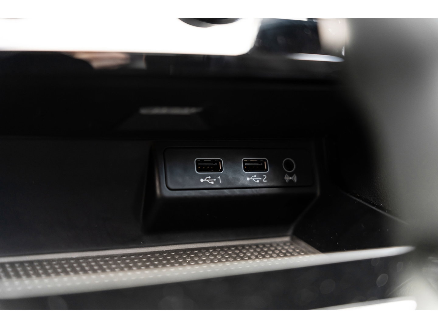 SEAT Leon ST 2.0 TSI CUPRA 300 4DRIVE PANO BEATS CAMERA DAB+