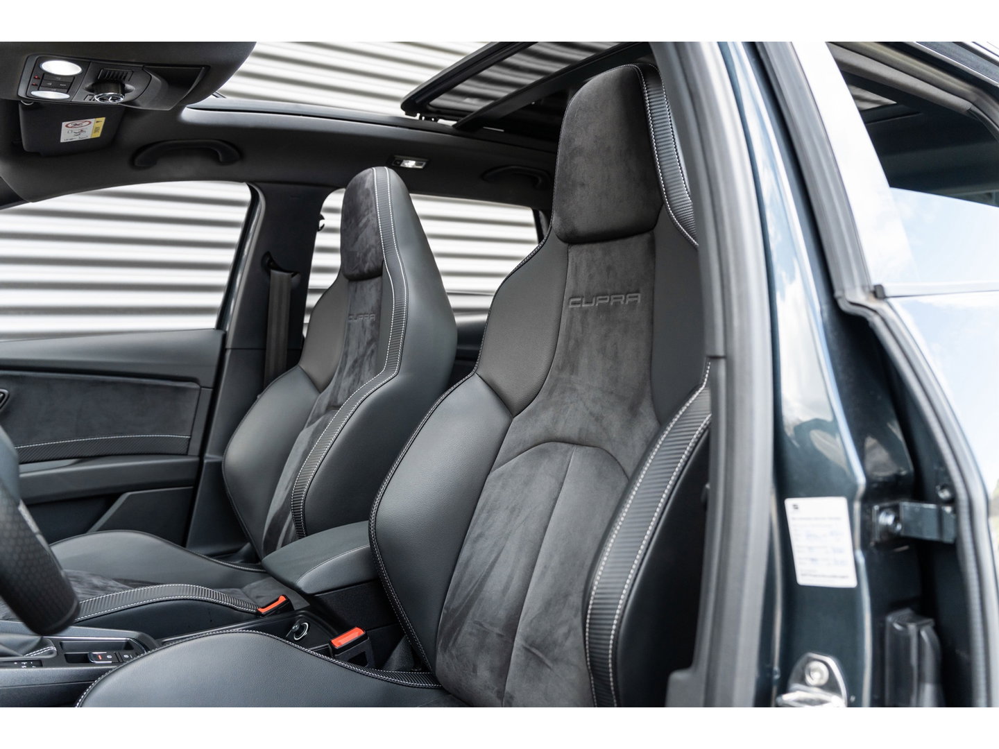 SEAT Leon ST 2.0 TSI CUPRA 300 4DRIVE PANO BEATS CAMERA DAB+