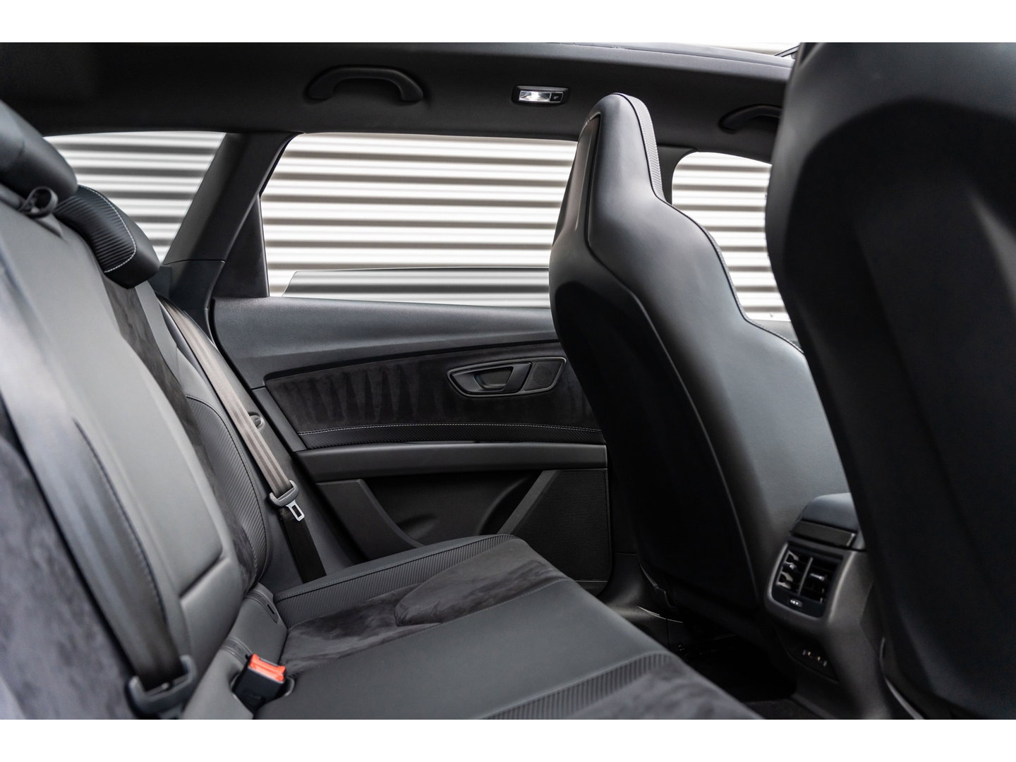 SEAT Leon ST 2.0 TSI CUPRA 300 4DRIVE PANO BEATS CAMERA DAB+