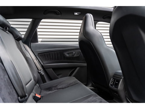 SEAT Leon ST 2.0 TSI CUPRA 300 4DRIVE PANO BEATS CAMERA DAB+