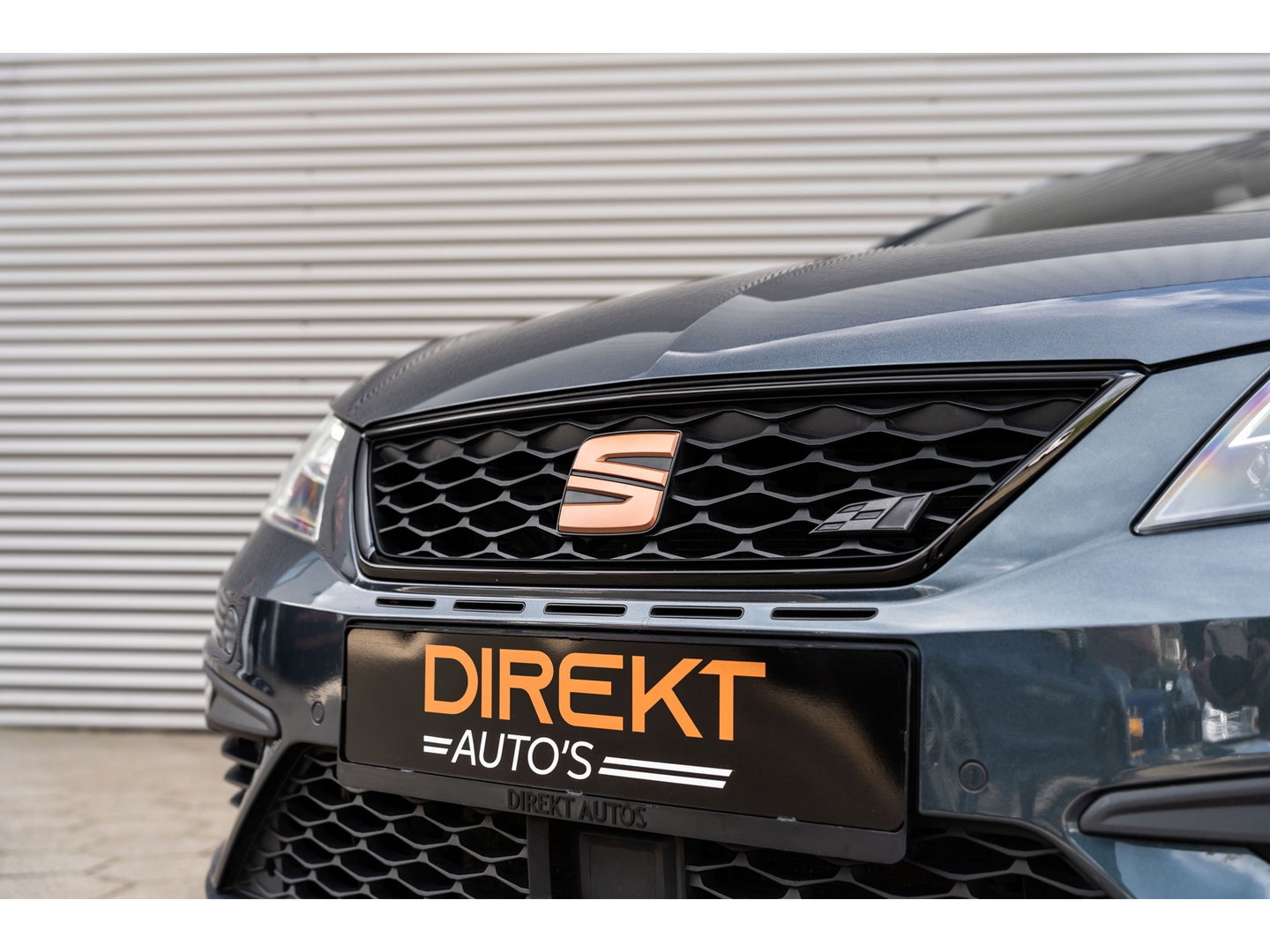 SEAT Leon ST 2.0 TSI CUPRA 300 4DRIVE PANO BEATS CAMERA DAB+