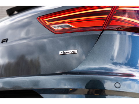 SEAT Leon ST 2.0 TSI CUPRA 300 4DRIVE PANO BEATS CAMERA DAB+