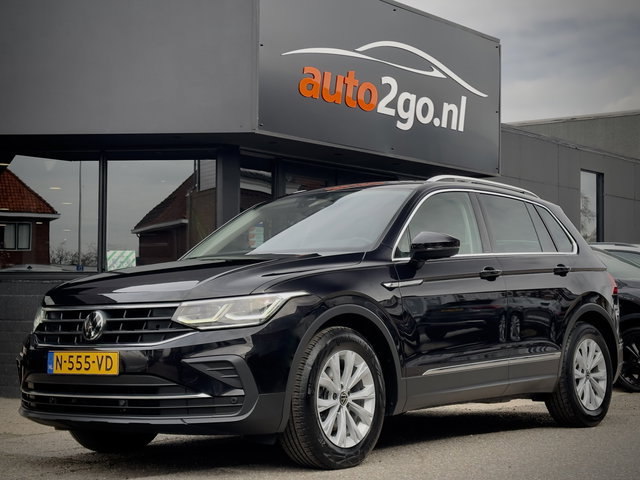 Volkswagen Tiguan - 1.5 TSI AUT7 LIFE NAVI DIGI-DASH APPLE-CARPLAY LED LMV PDC