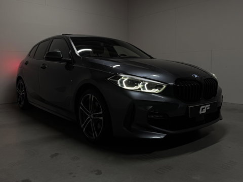 BMW 1 Serie 118i M-Sport Pano H/K Leer Sfeer Carplay NAP