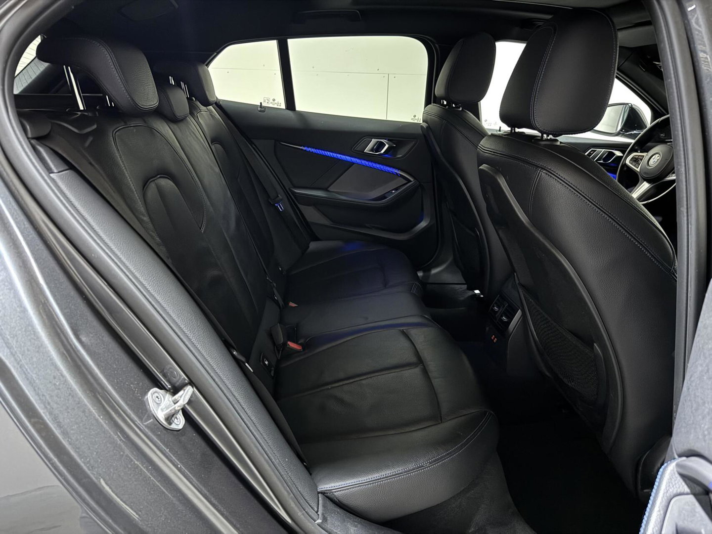 BMW 1 Serie 118i M-Sport Pano H/K Leer Sfeer Carplay NAP