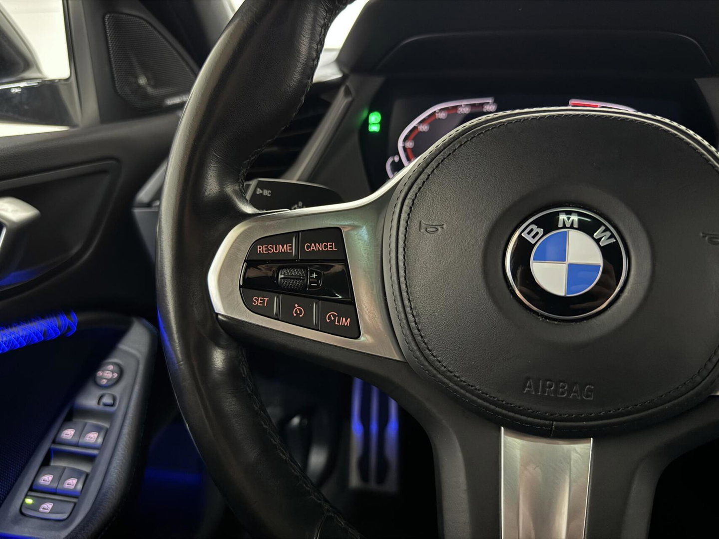 BMW 1 Serie 118i M-Sport Pano H/K Leer Sfeer Carplay NAP