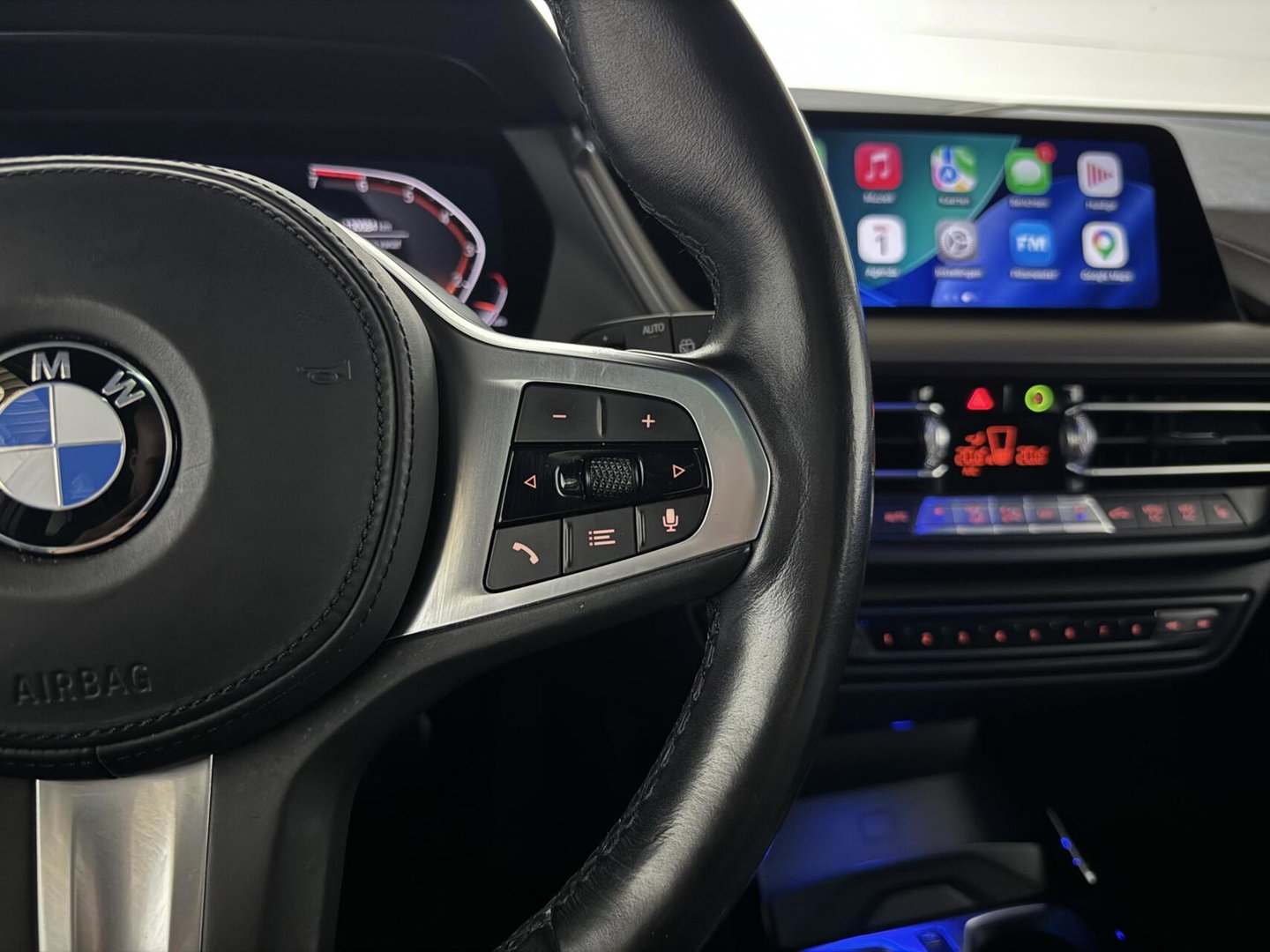 BMW 1 Serie 118i M-Sport Pano H/K Leer Sfeer Carplay NAP