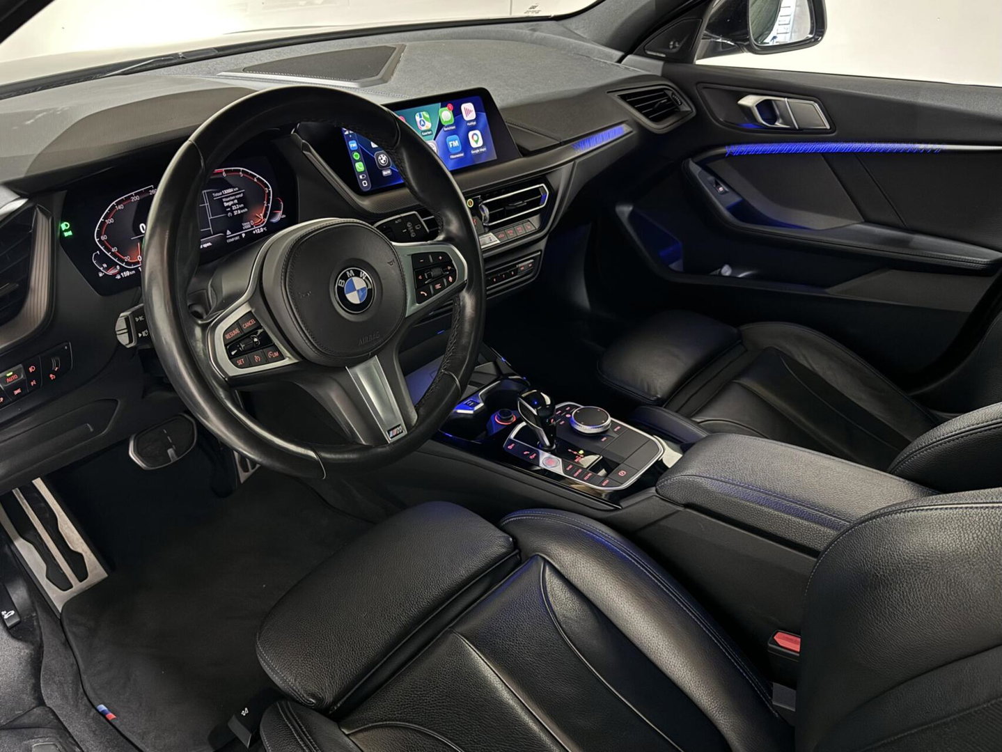 BMW 1 Serie 118i M-Sport Pano H/K Leer Sfeer Carplay NAP