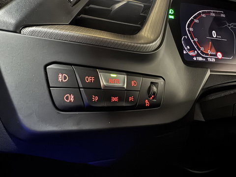 BMW 1 Serie 118i M-Sport Pano H/K Leer Sfeer Carplay NAP