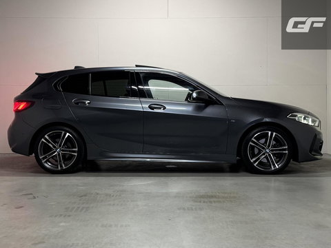 BMW 1 Serie 118i M-Sport Pano H/K Leer Sfeer Carplay NAP