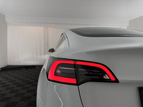 Tesla Model 3 Long Range AWD 75 kWh [ 3-Fase ] (INCL-BTW) Aut. *PANO | AUTOPILOT | LEATHER | KEYLESS | FULL-LED | MEMORY-PACK | TOPVIEW | DAB | CARPLAY | DIGI-COCKPIT | LANE-ASSIST | COMFORTSEATS | 19"ALU*