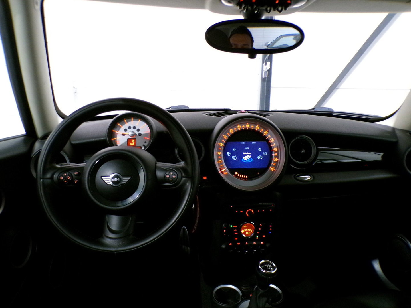 MINI Mini 1.6 Cooper S Pepper 184PK Xenon Bluetooth Navigatie Leer 17"Velgen Climatronic Cruise-control Garantie