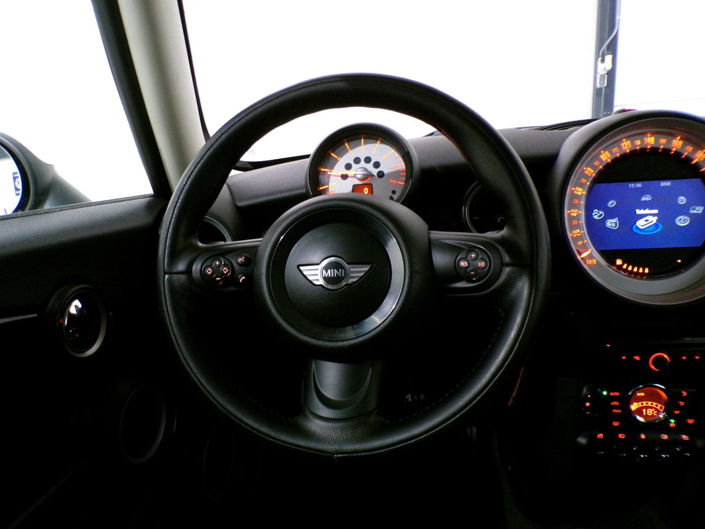 MINI Mini 1.6 Cooper S Pepper 184PK Xenon Bluetooth Navigatie Leer 17"Velgen Climatronic Cruise-control Garantie