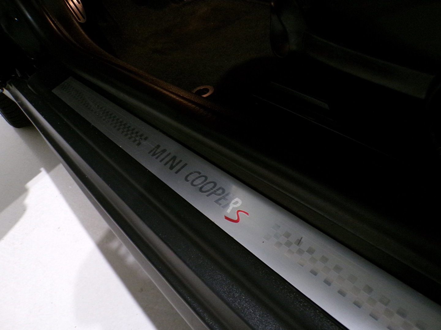 MINI Mini 1.6 Cooper S Pepper 184PK Xenon Bluetooth Navigatie Leer 17"Velgen Climatronic Cruise-control Garantie