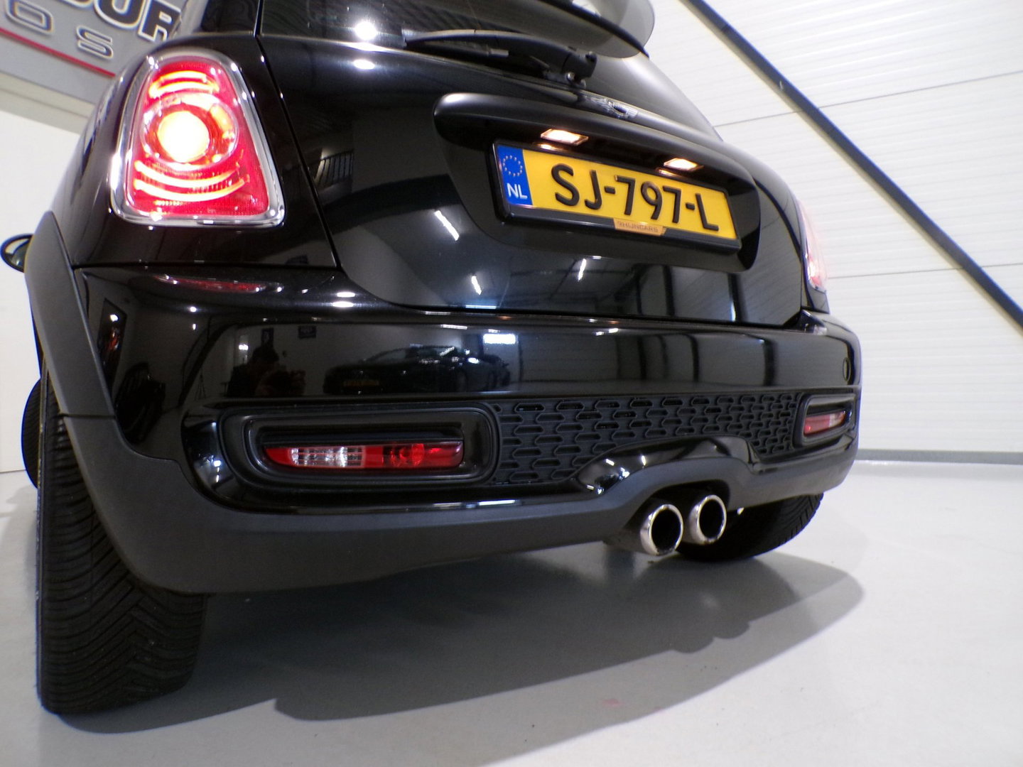 MINI Mini 1.6 Cooper S Pepper 184PK Xenon Bluetooth Navigatie Leer 17"Velgen Climatronic Cruise-control Garantie