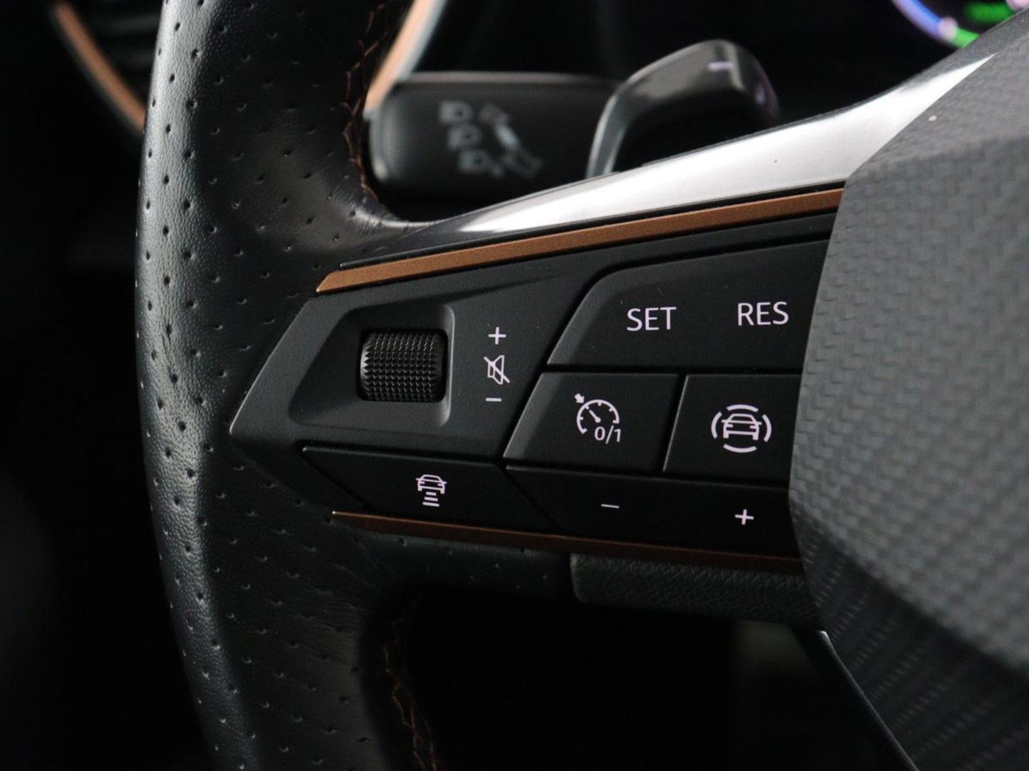 CUPRA Leon 1.4 eHybrid | SOH 90% | Carplay | Stoelverwarming | Adaptive cruise | Memory | Camera | Sfeerverlichting | Keyless | Sportstoelen | Navigatie | Full LED | Parkeerhulp | PHEV | Plug In