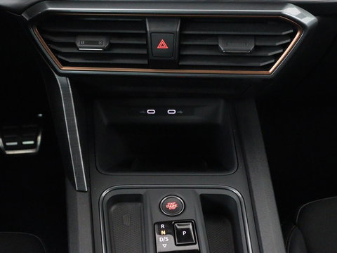 CUPRA Leon 1.4 eHybrid | SOH 90% | Carplay | Stoelverwarming | Adaptive cruise | Memory | Camera | Sfeerverlichting | Keyless | Sportstoelen | Navigatie | Full LED | Parkeerhulp | PHEV | Plug In