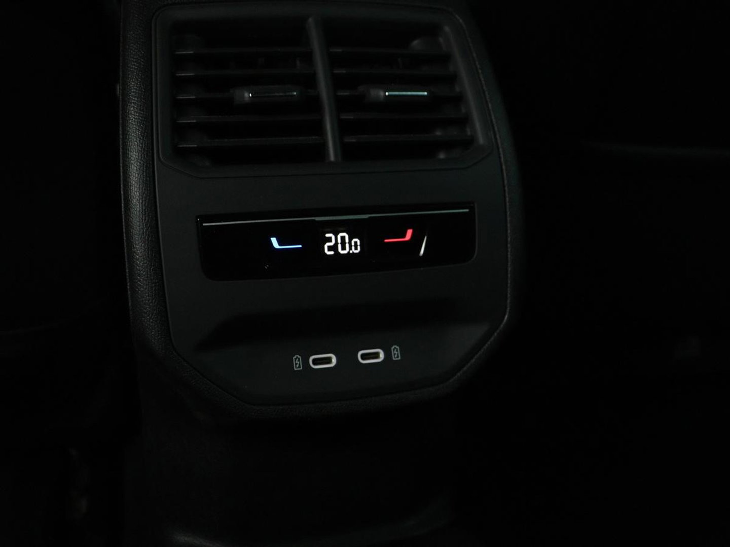 CUPRA Leon 1.4 eHybrid | SOH 90% | Carplay | Stoelverwarming | Adaptive cruise | Memory | Camera | Sfeerverlichting | Keyless | Sportstoelen | Navigatie | Full LED | Parkeerhulp | PHEV | Plug In