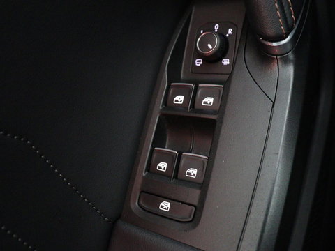 CUPRA Leon 1.4 eHybrid | SOH 90% | Carplay | Stoelverwarming | Adaptive cruise | Memory | Camera | Sfeerverlichting | Keyless | Sportstoelen | Navigatie | Full LED | Parkeerhulp | PHEV | Plug In