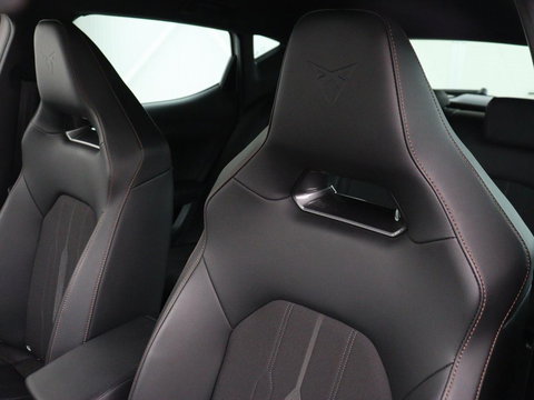 CUPRA Leon 1.4 eHybrid | SOH 90% | Carplay | Stoelverwarming | Adaptive cruise | Memory | Camera | Sfeerverlichting | Keyless | Sportstoelen | Navigatie | Full LED | Parkeerhulp | PHEV | Plug In